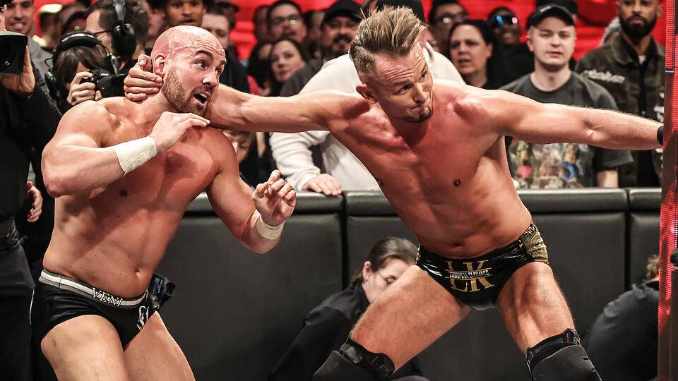 What’s Happening Behind the Scenes at WWE Raw in Columbus, OH on 4/22?
